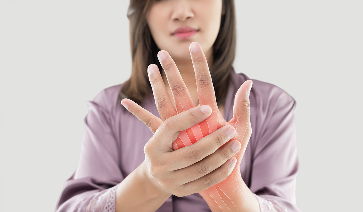 Arthritis: What Is, Causes, Symptoms, and Treatment