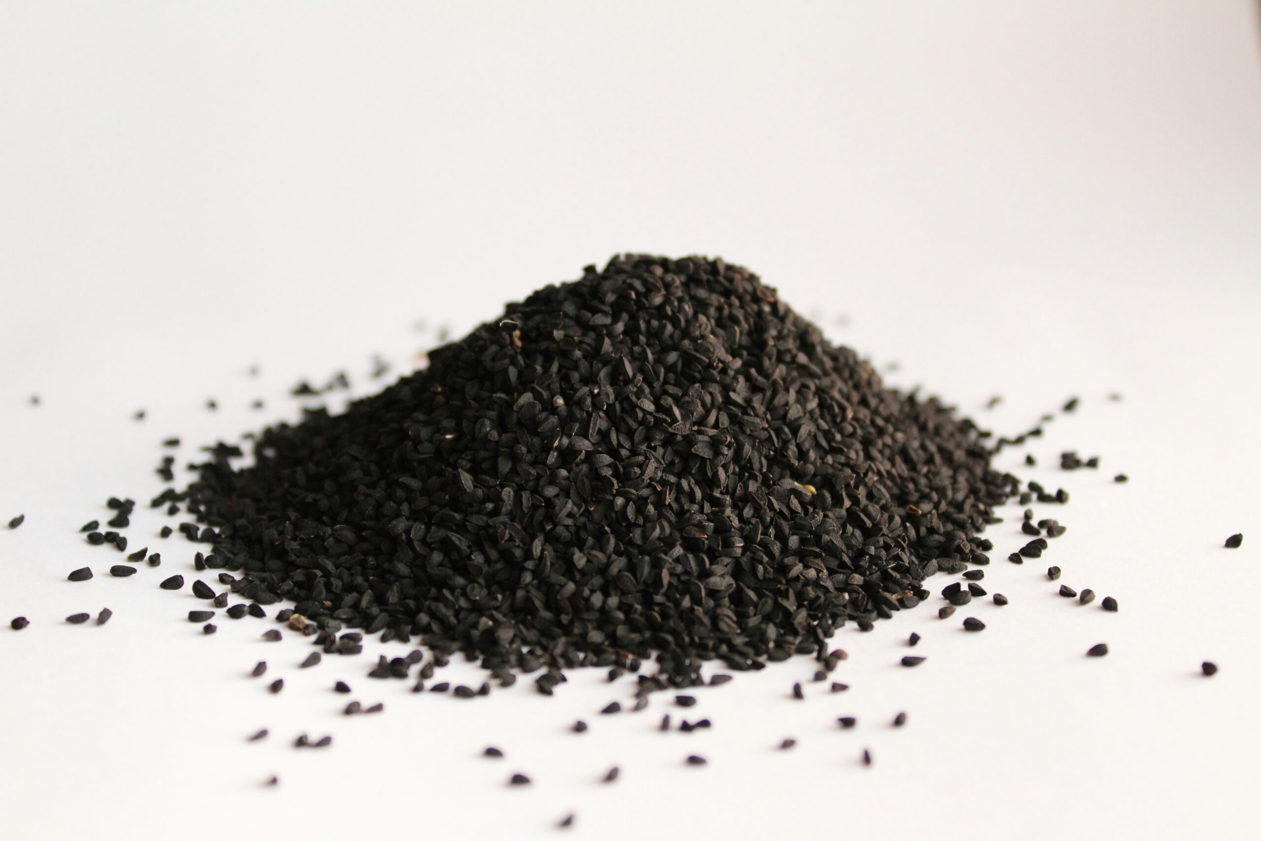 Black Seed Oil: What Is, Health Benefits, Uses, and Nutrition