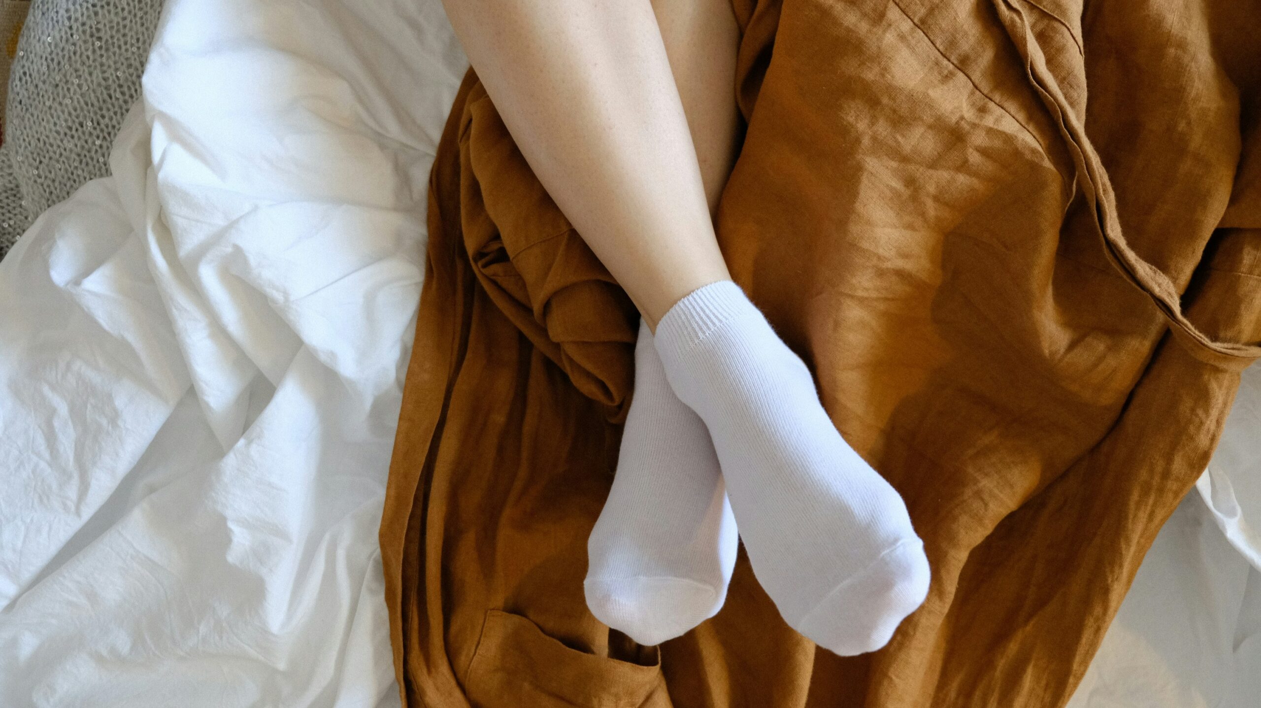 Cold Feet: What Are, Risk Factors, Causes, Symptoms, and More