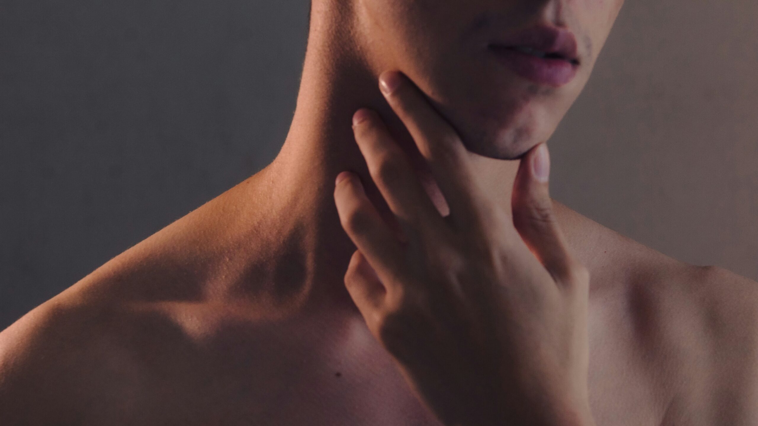 Jaw Pain: What Is, Causes, How It Feels, and Treatment
