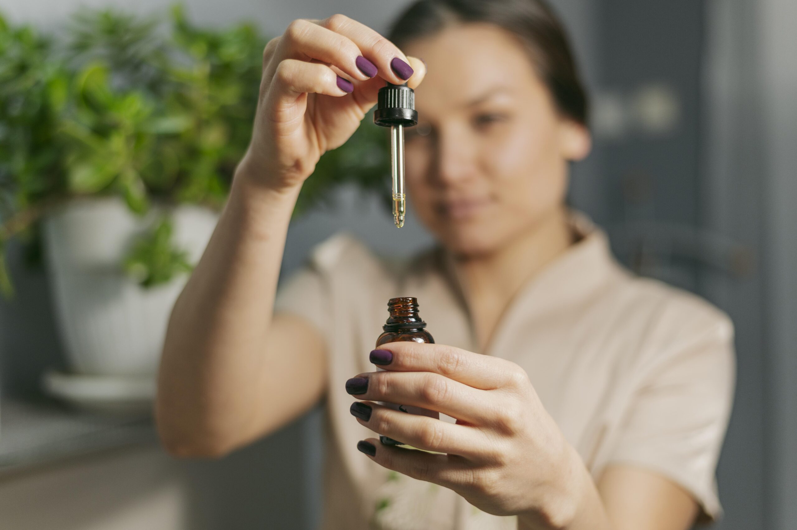 Essential Oils: What Are, Benefits, and Contradictions