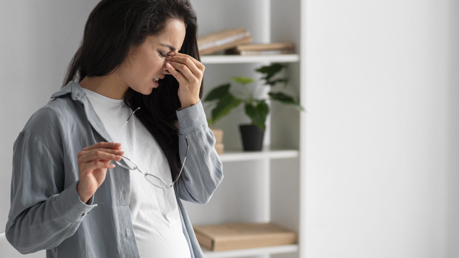 Sneezing: What Is, Causes, and How To Avoid