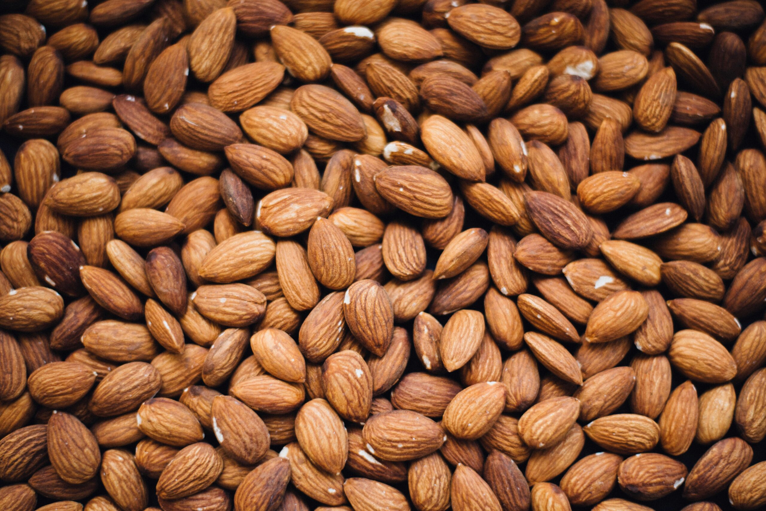 Almonds: What Are, Health Benefits, Nutrients, and Safety