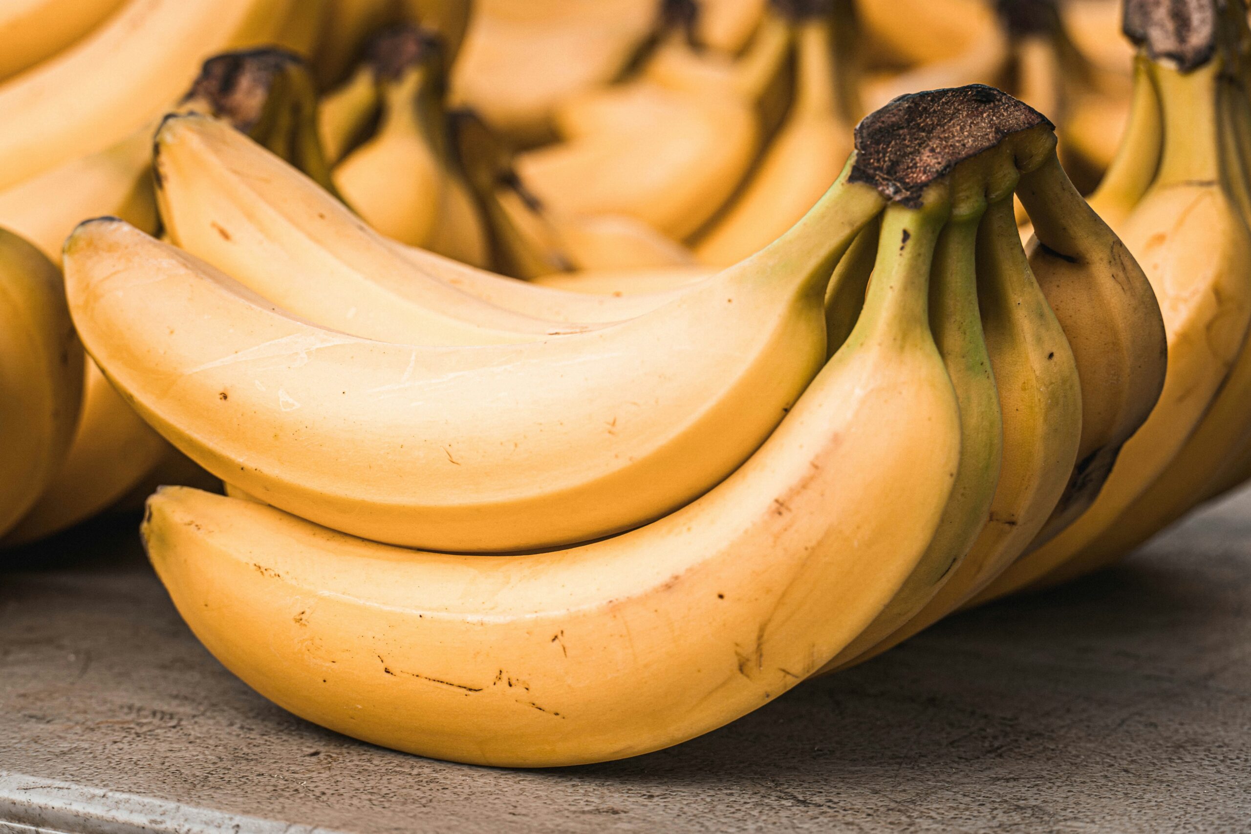 Bananas: What Are, Benefits, Content, Uses, and Safety