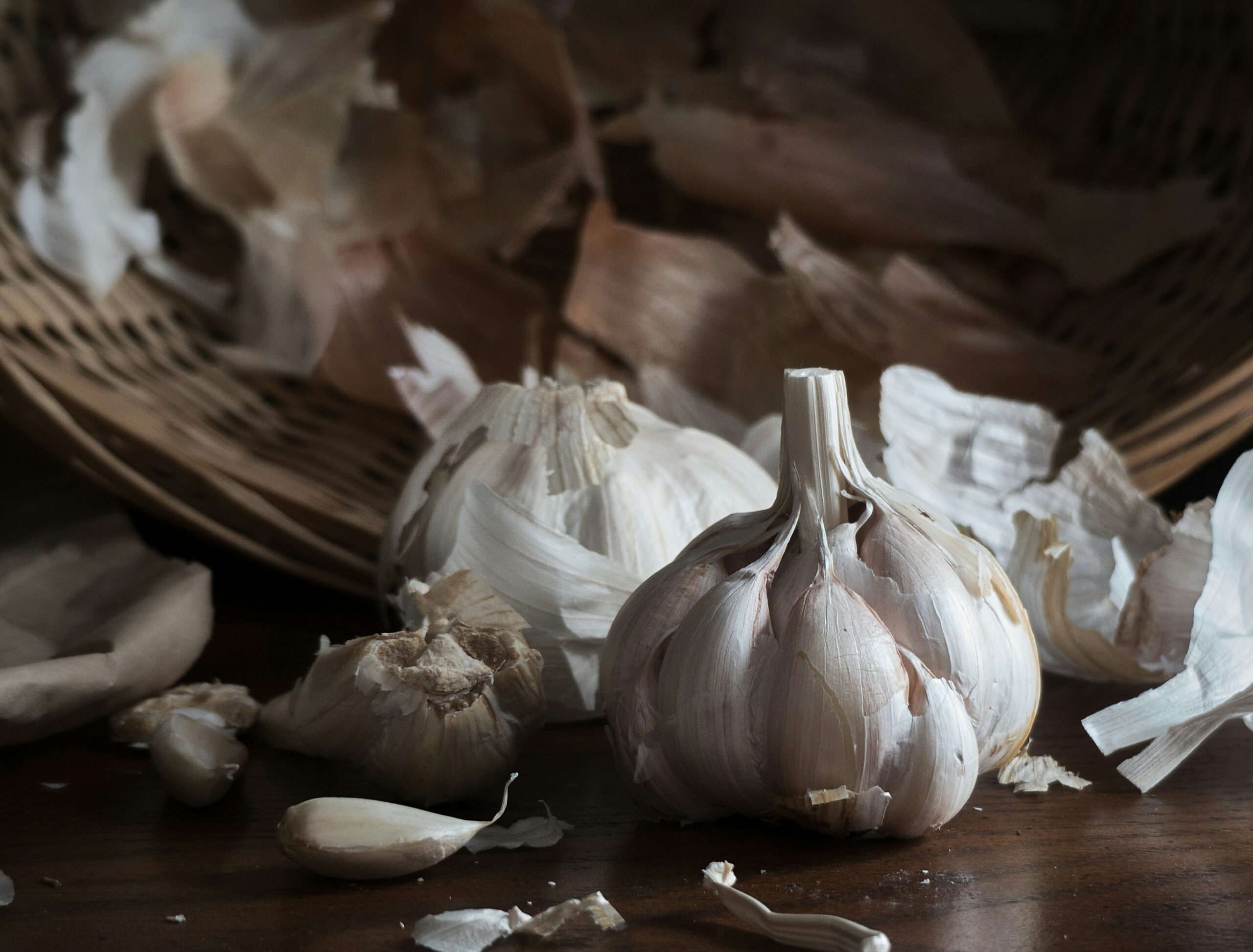 Garlic: What Is, Health Benefits, Nutrient Content, and Safety