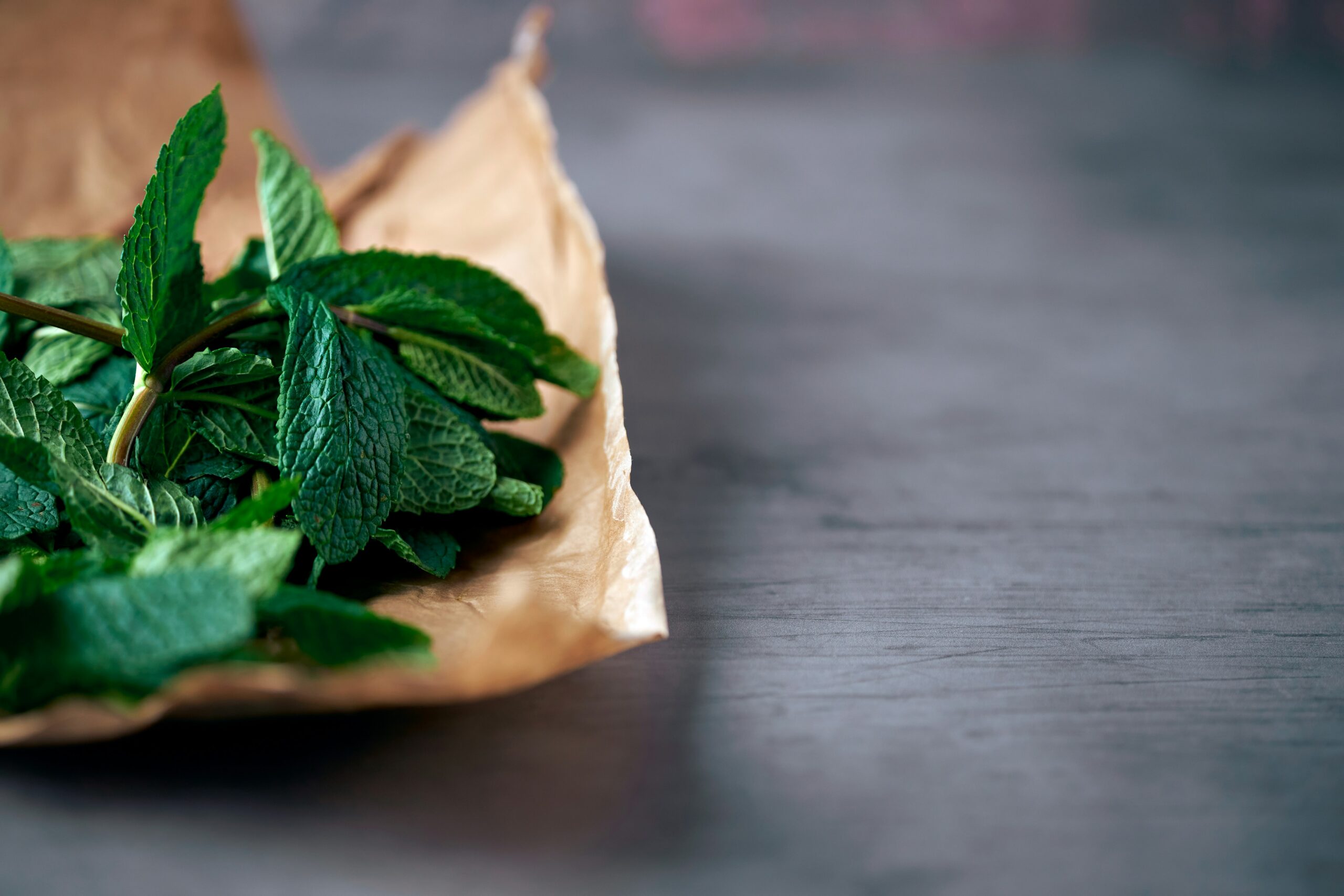 Mint: What Is, Health Benefits,Content, and Safety