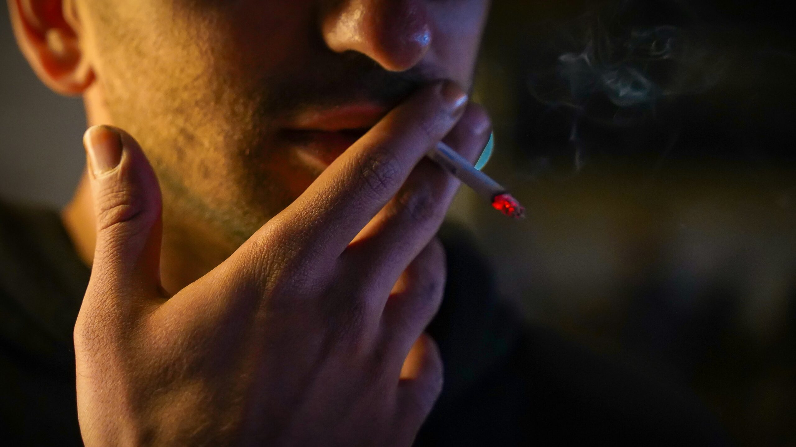 Nicotine: What Is, Categories, Signs of Addiction, and Addiction Treatment