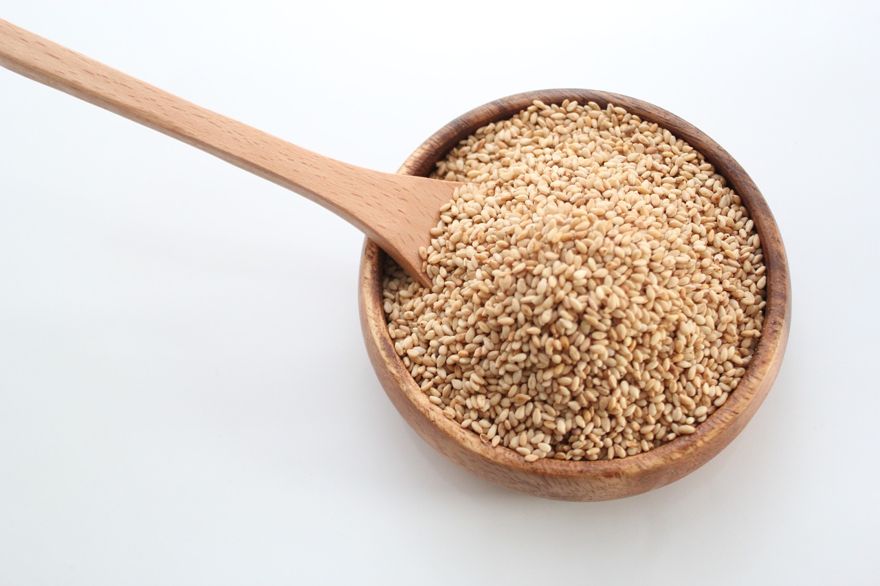 Sesame Oil: What Is, Health Benefits, Content, and Safety