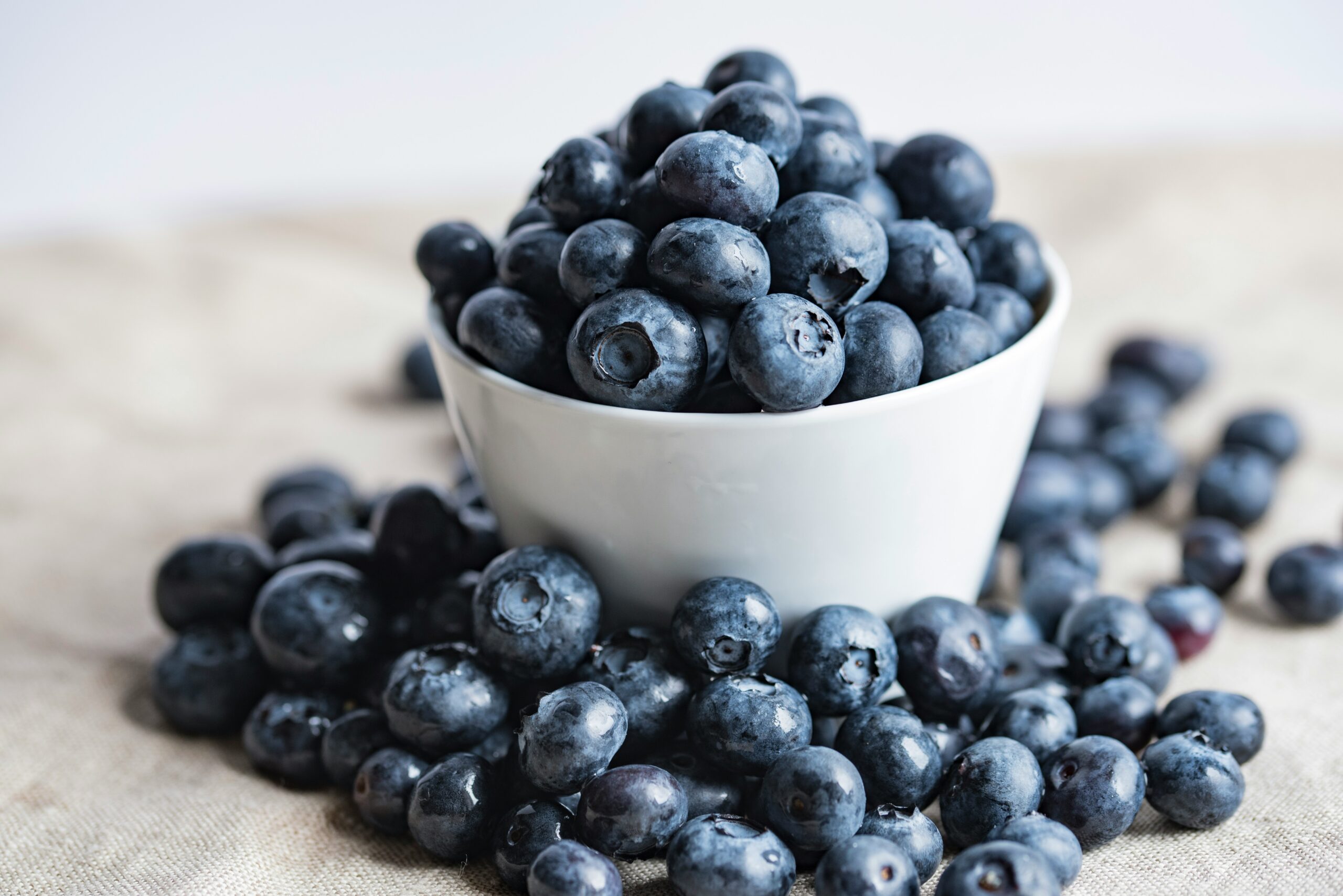 Blueberry: What Is, Health Benefits, Content, and Safety