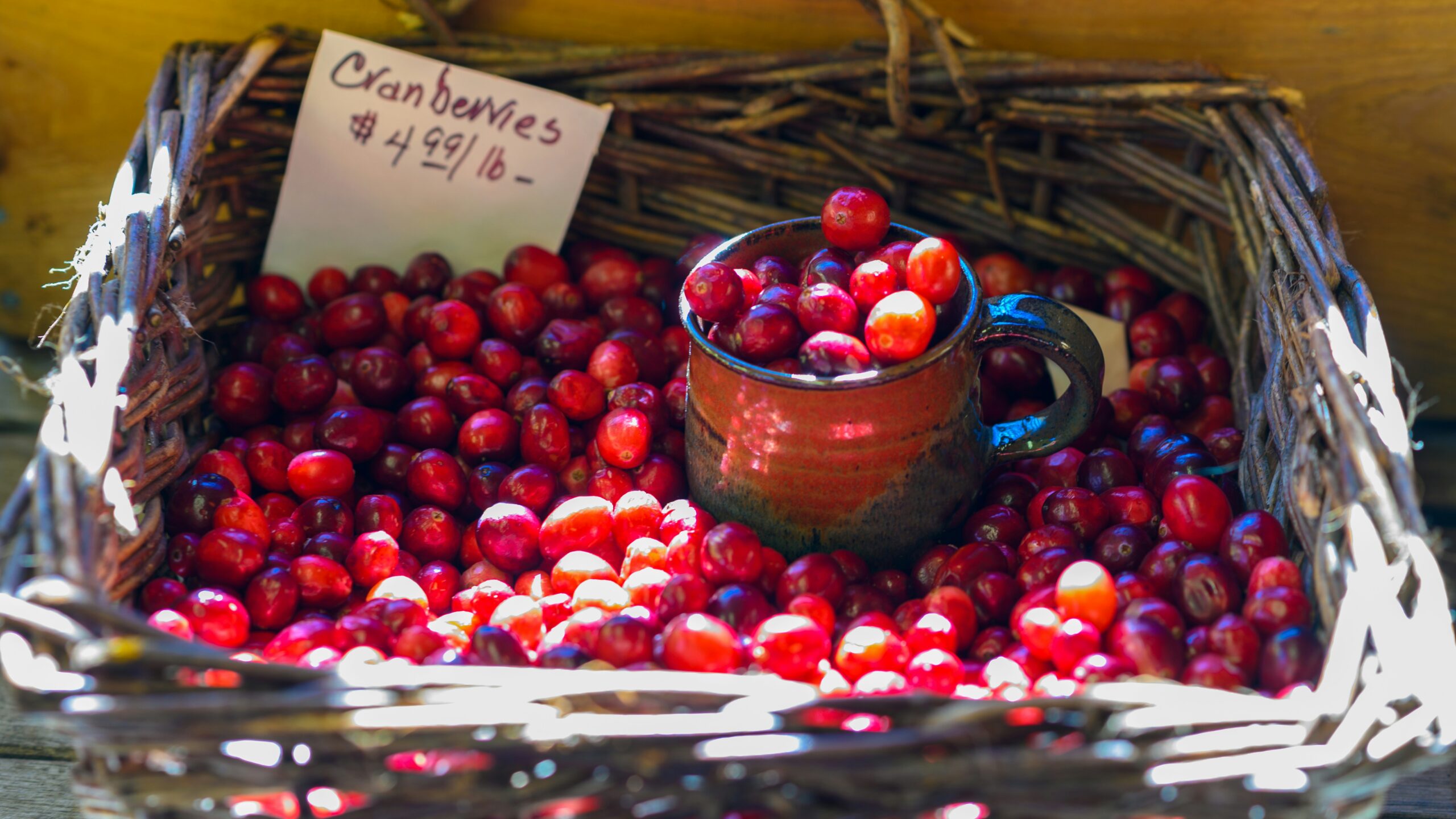 Cranberries: What Are, Health Benefits, Content, and Safety