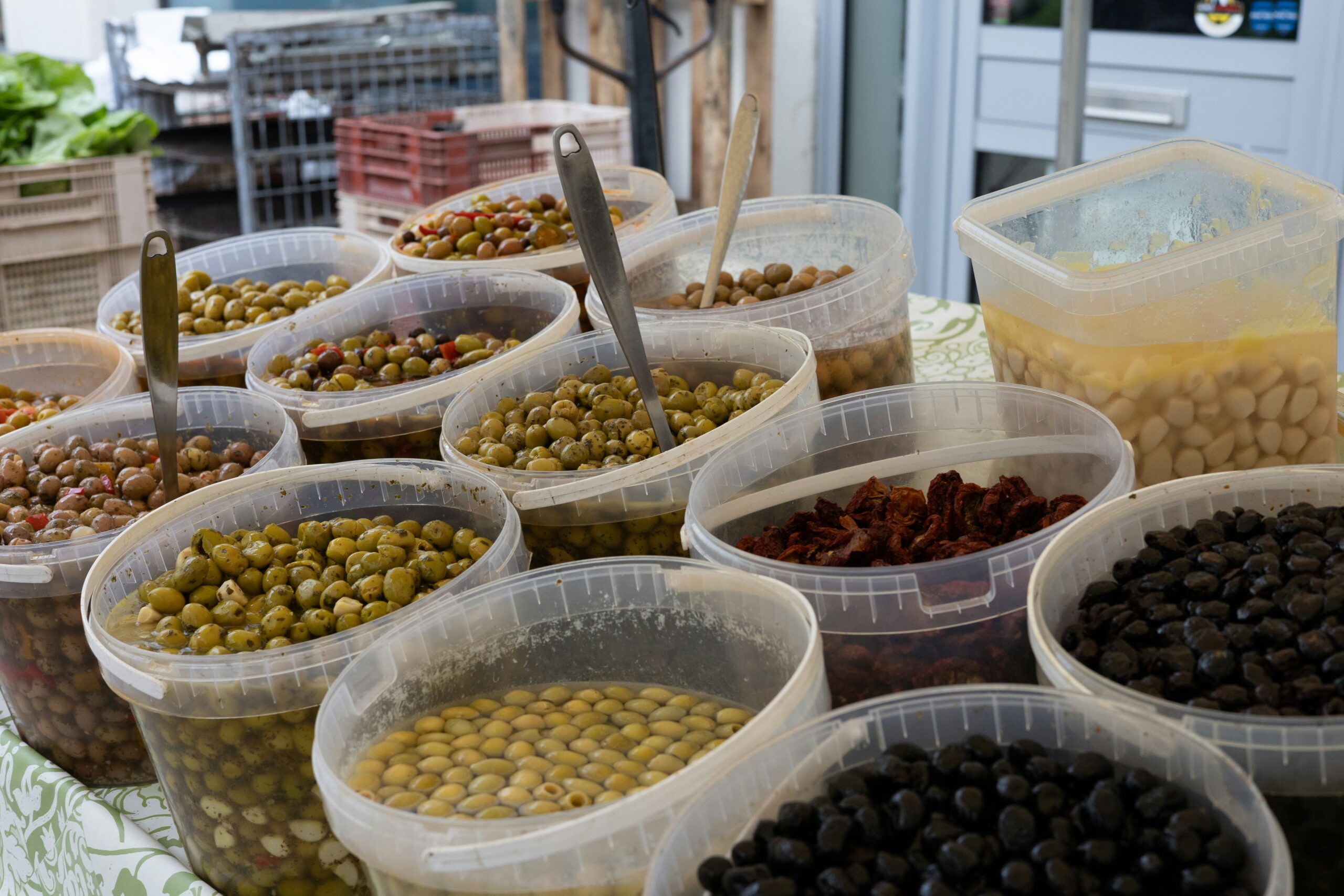 Olives: What Are, Types, Benefits, Content, and Safety